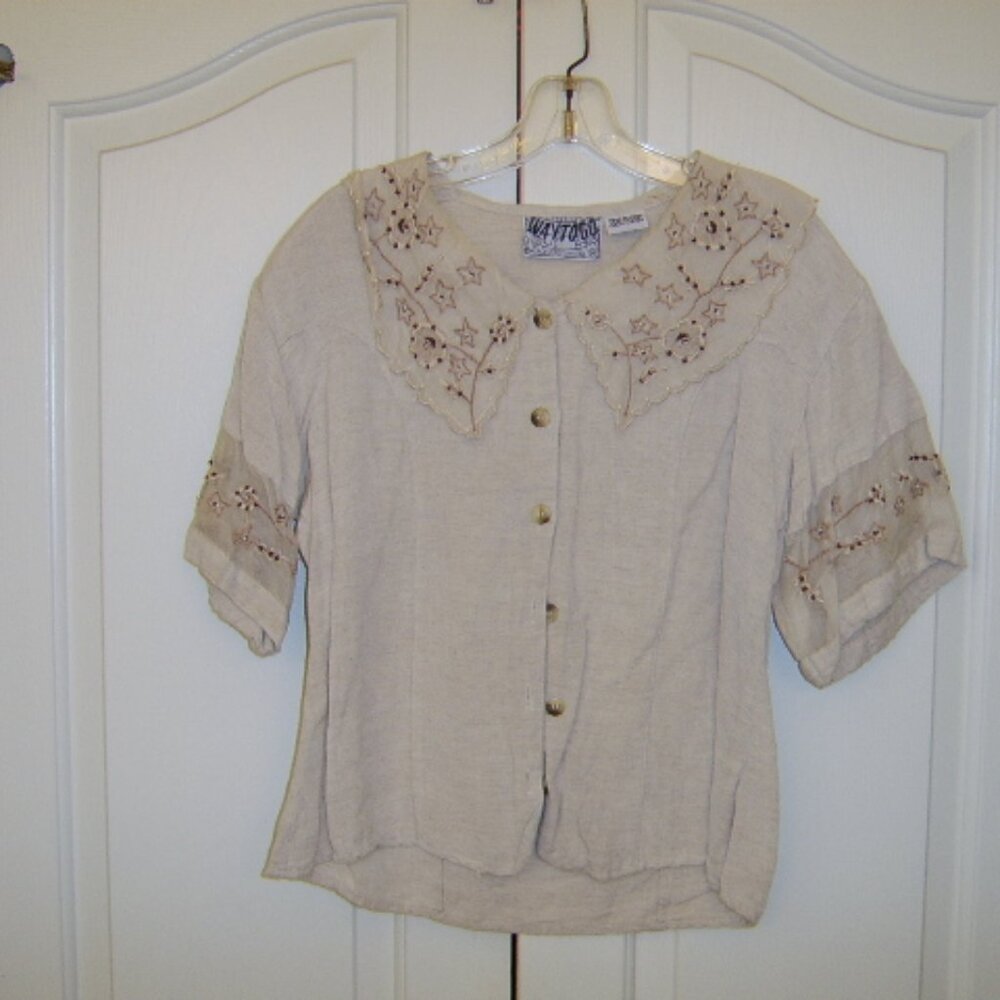 This is a NEW Gorgeous Just Christine Womens 100% Nylon top Metallic Floral styl